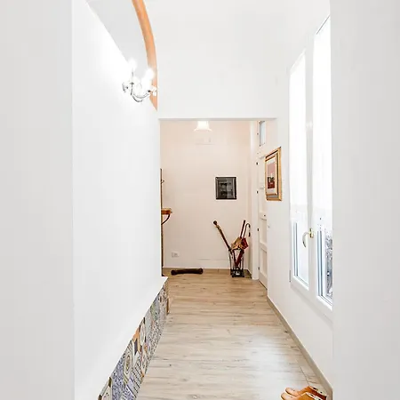 Daire Palazzo Dei Normanni Stylish Palermo