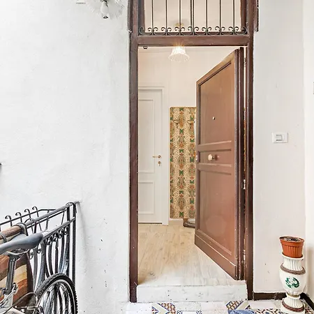 Daire Palazzo Dei Normanni Stylish Palermo